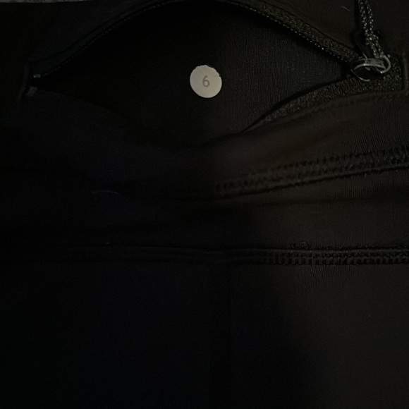 Black lululemon leggings - Picture 4 of 4